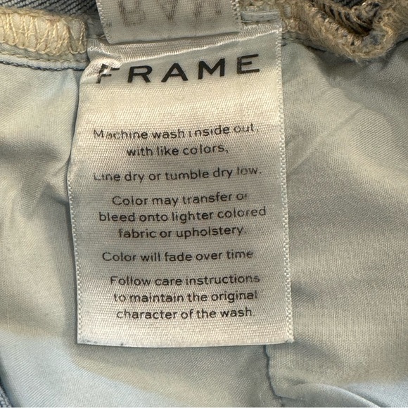 Frame Denim Le High Skinny Front Chew in Paltrow 28 - Picture 2 of 10